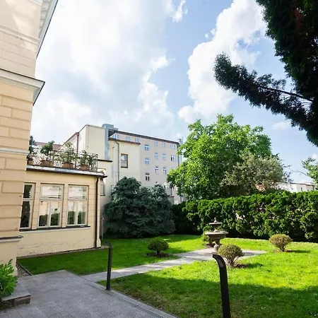 Royal Apartments Center Prague Apartamento Goltsch Jenikau