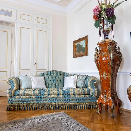 Apartamento Royal Apartments Center Prague Goltsch Jenikau