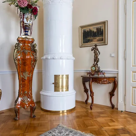 Royal Apartments Center Prague Goltsch Jenikau