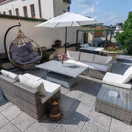 Apartamento Royal Apartments Center Prague Goltsch Jenikau